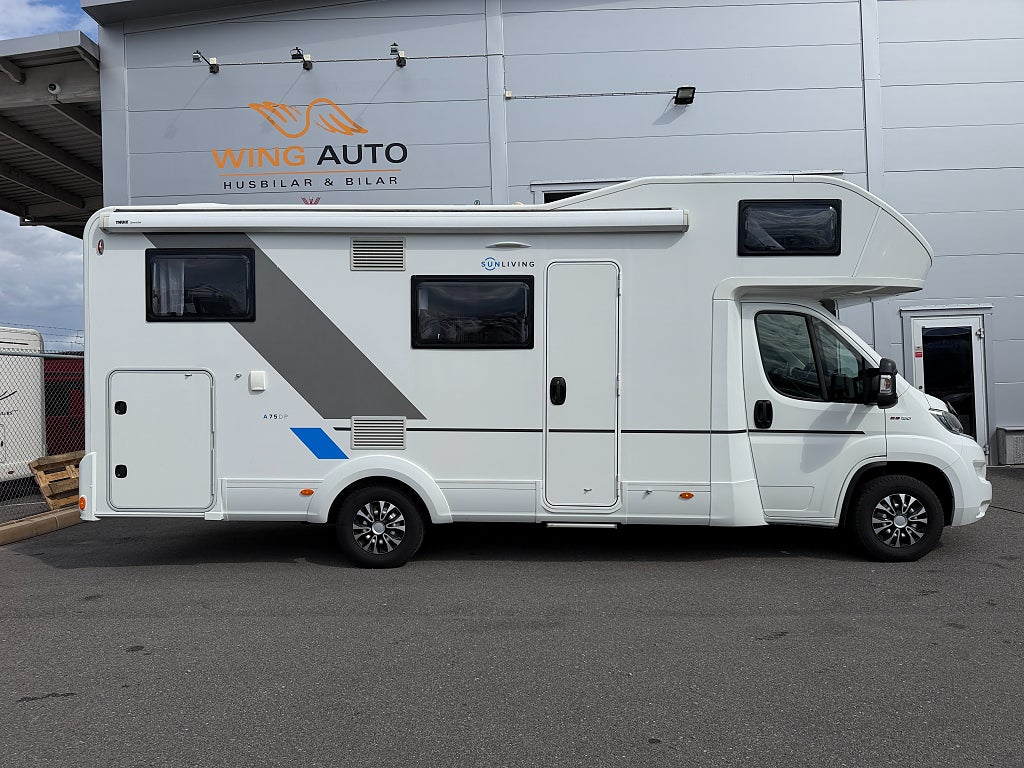 Sun Living A 75 DP (Dubbelbädd & Alkov) 6 bältade 6 sovplatser! Stort garag