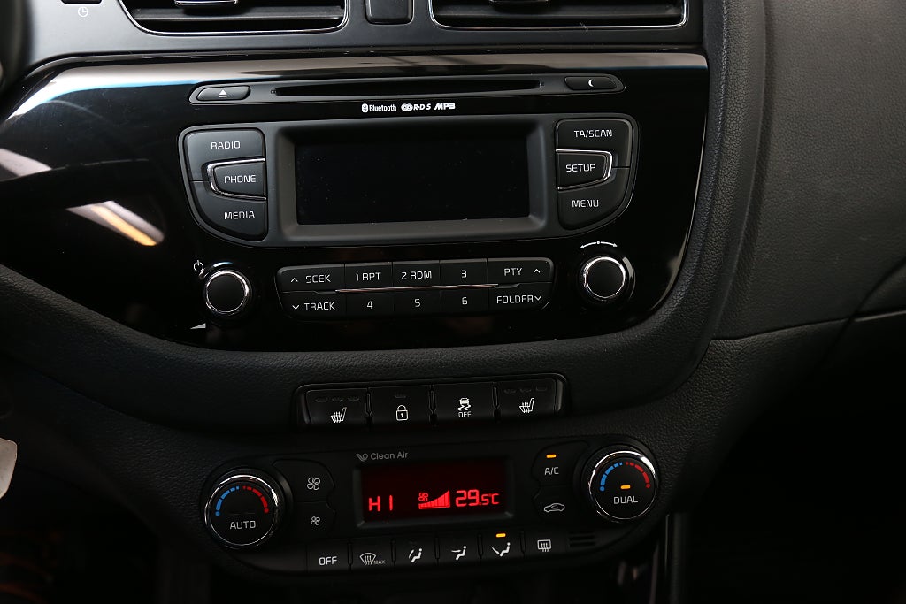 Kia Ceed cee'd_sw 1,6 CRDi 128hk Komfort Motorv Drag 2013