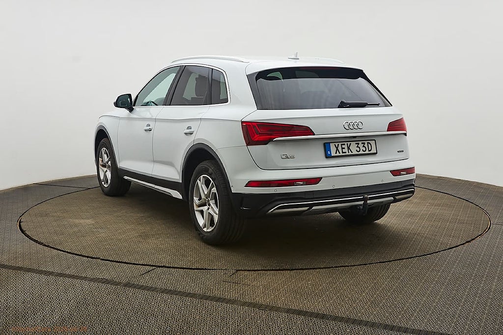 Audi Q5 40 TDI quattro Proline adv 204 hk drag+värmare 360kam