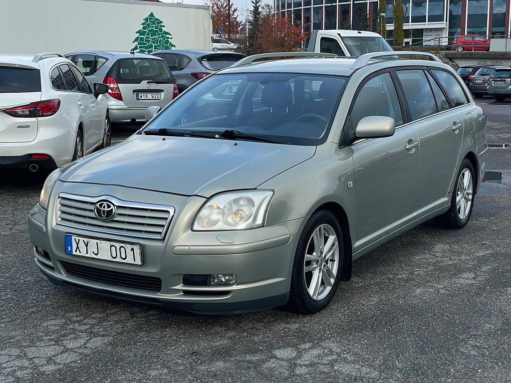 Toyota Avensis Kombi 2.0 D-4 VVT-i | Dragkrok | Nybesiktigad