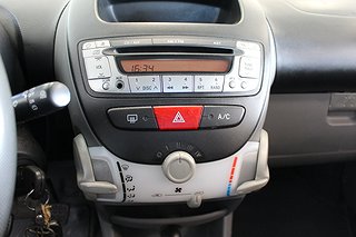 Halvkombi Toyota Aygo 13 av 13
