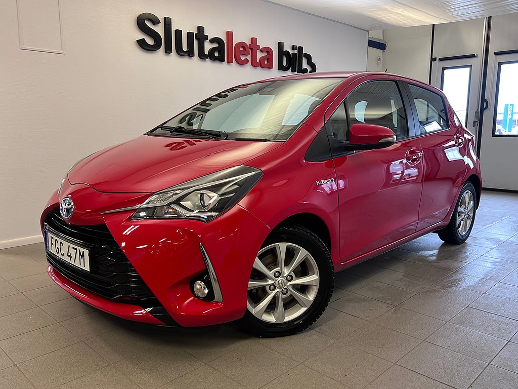 Toyota Yaris Hybrid e-CVT Active Euro 6 B-Kamera Nya Däck!