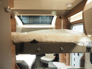 Husbil-halvintegrerad Knaus VanWave 640 MEG Vansation 8 av 14