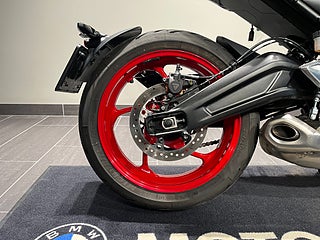 Triumph 660 Trident Triple / 3,45% / 96Mil