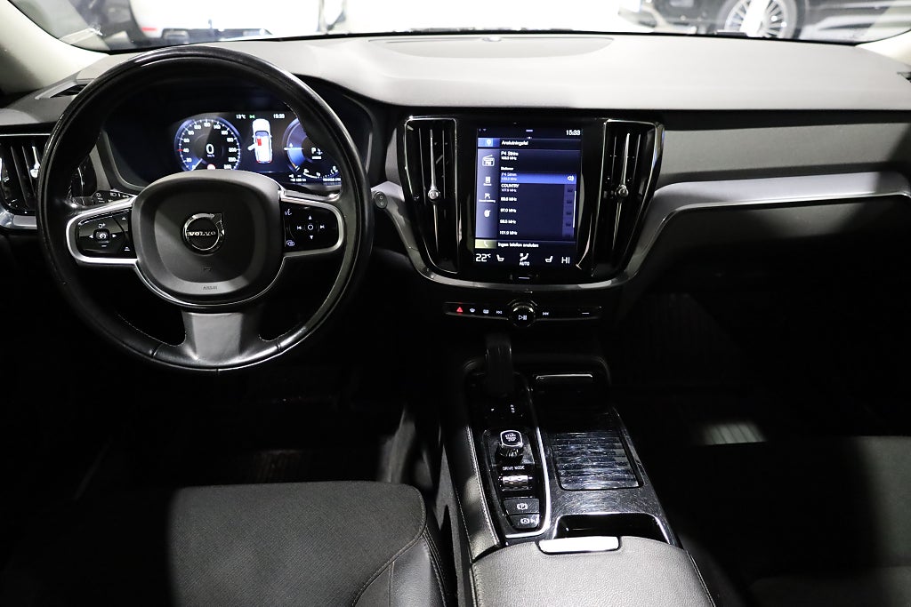 Volvo V60 Recharge T6 AWD Momentum Advanced Aut Pilot assist 2020