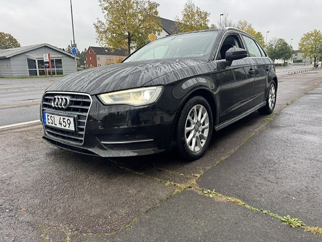 Audi A3 Sportback 1.6 TDI ultra Manuell, 110hk Attraction