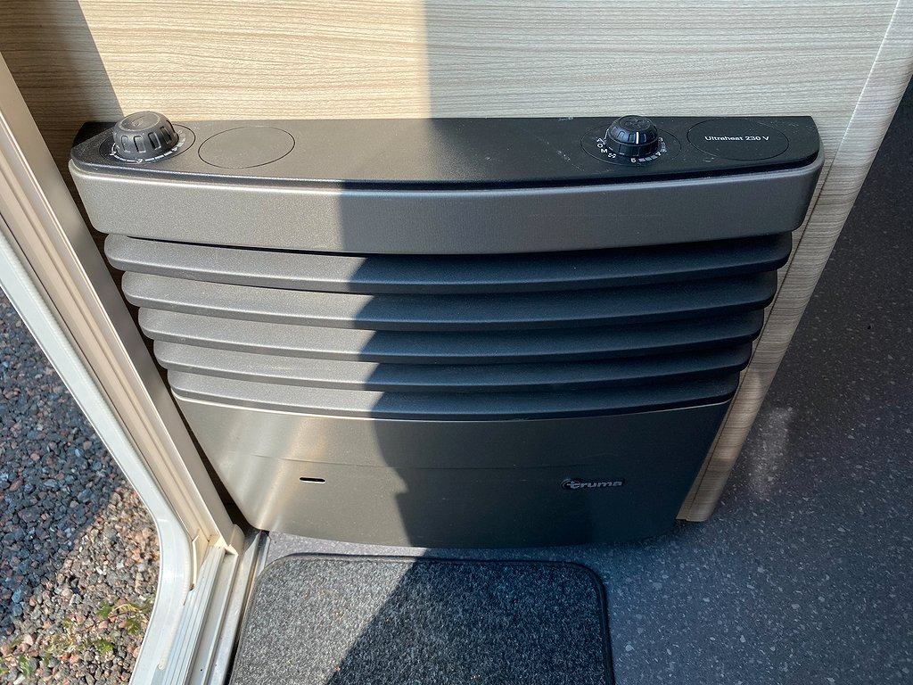 Adria Altea 502 UL / Långbädd / EL-patron / Golvvärme/1500kg - Adria