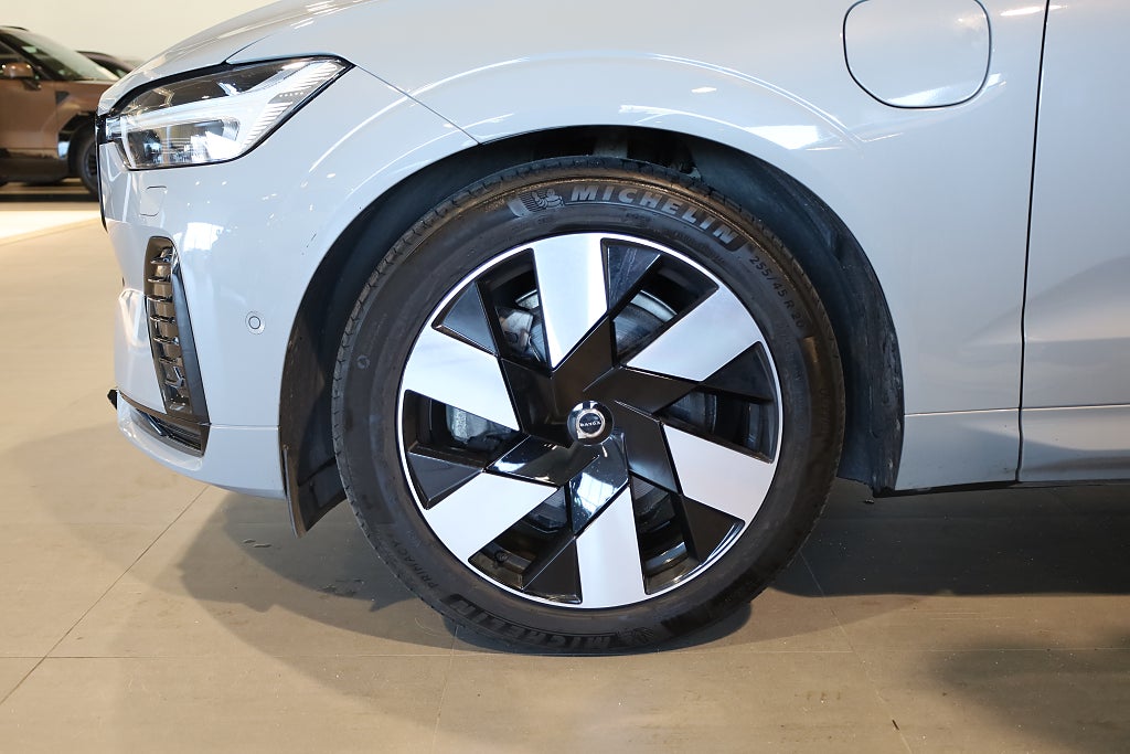 Volvo XC60 Recharge T6 AWD AUT Ultimate Dark Pano H&K Orrefors 2024