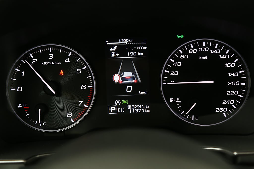 Subaru Outback 2.5 4WD XFuel Field || Moms 2025