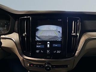Volvo V60 D3 Aut Inscription Pano VoC Skinn Dvärm Kamera S/V-hjul – bild 15