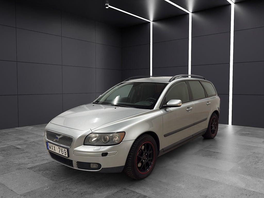 Volvo V50 2.4 Kinetic |AC|FARTHÅLLARE|BESIKTIGAD|
