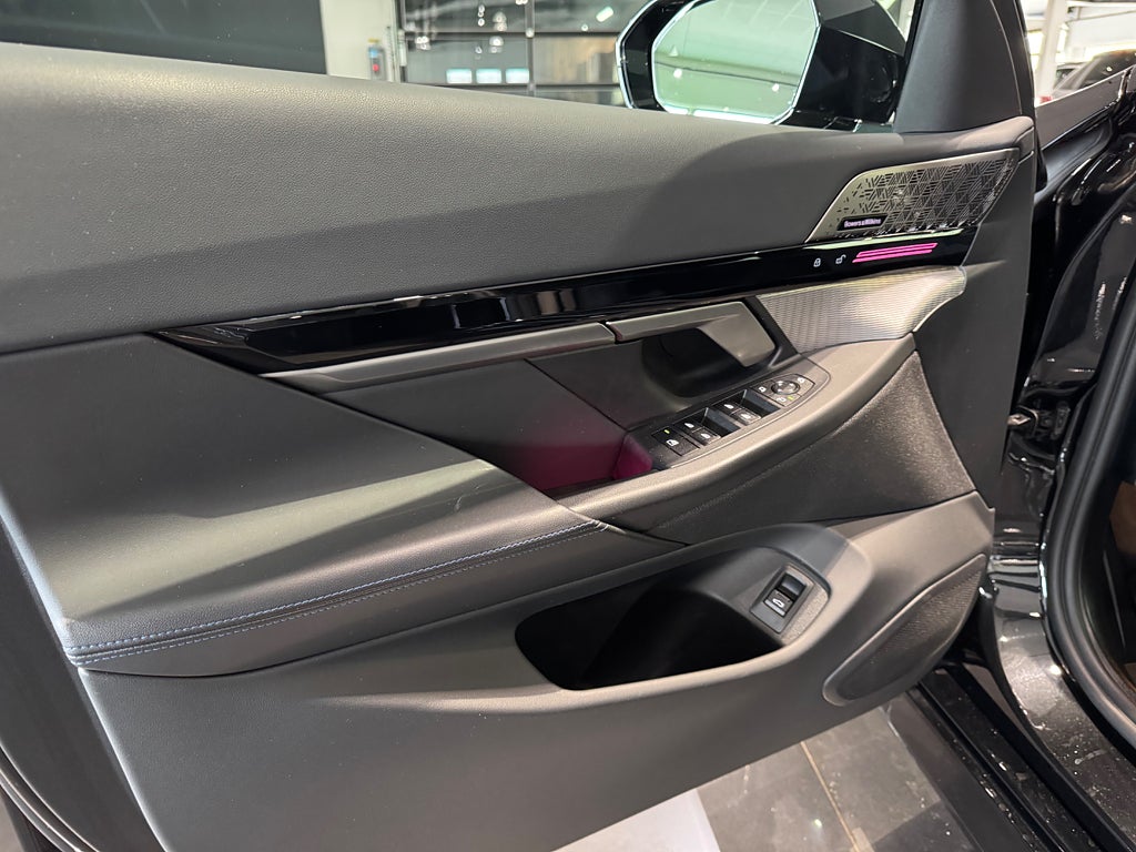 BMW 520d xDrive Touring M Sport Drag Värmare Bowers & Wilkins - bild 9