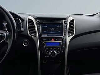 Hyundai i30 1.6 CRDi DCT Premium Darg/Navi/Kamera/Rattvärm/MoK – bild 11