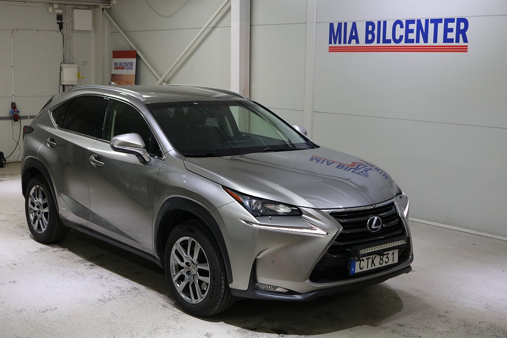 Lexus NX 300h E-CVT AWD Dragkrok /Navi/ Bak kamera Skinn 