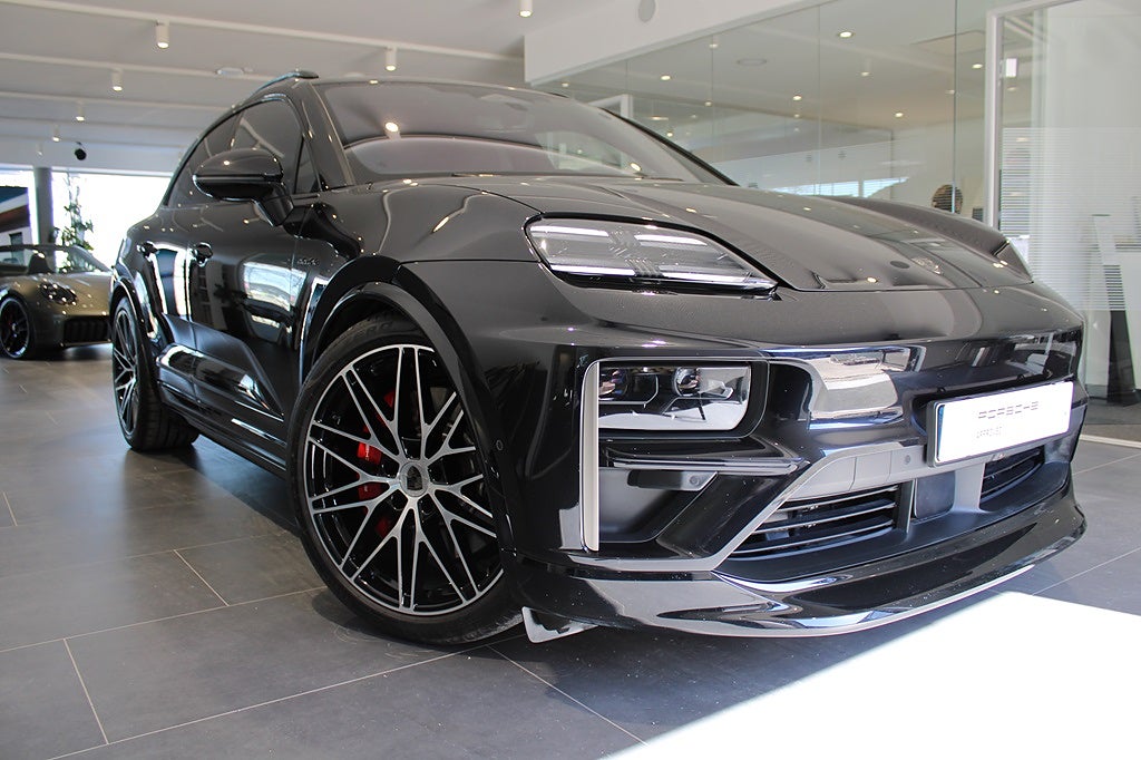 Porsche Macan TURBO