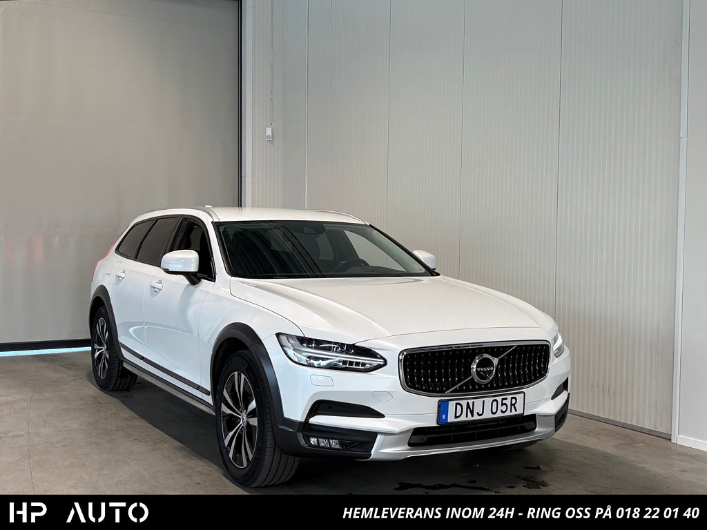 Volvo V90 Cross Country D4 AWD Advanced SE Drag D-Värm Skinn 360° HUD S&V-hjul