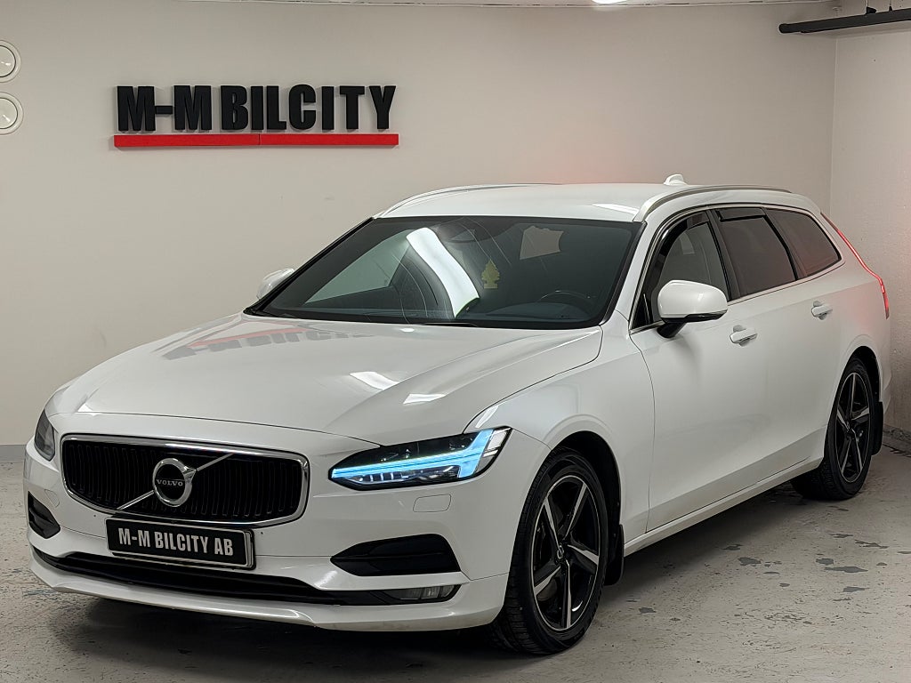 Volvo V90 D5|AWD|Geartronic|Momentum|Whitepearl|Drag
