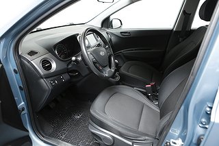 Halvkombi Hyundai i10 9 av 23