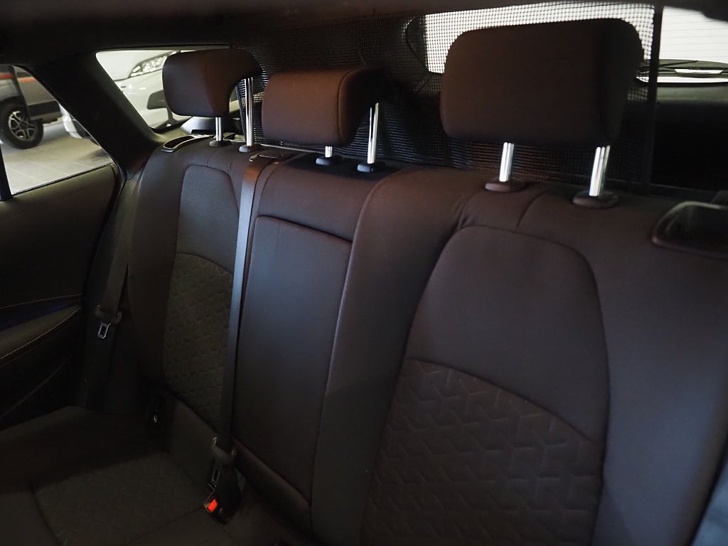 Toyota Corolla Touring Sports Hybrid e-CVT Style Drag M-Värmare Kamera 2019