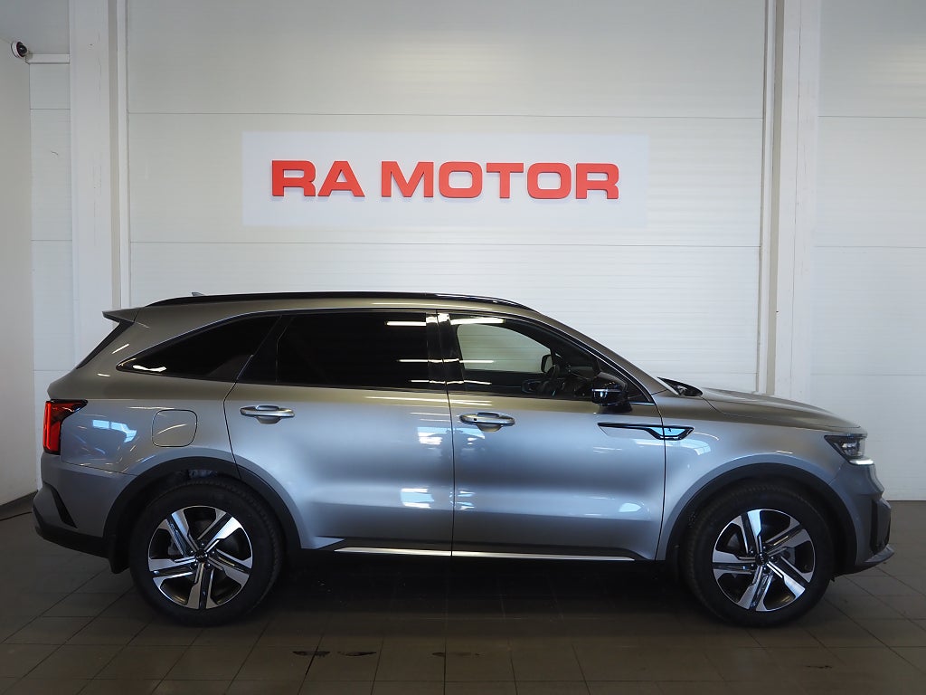 Kia Sorento PHEV 265hk Black Edition | Pano | Skinn | 7-sits | 360°