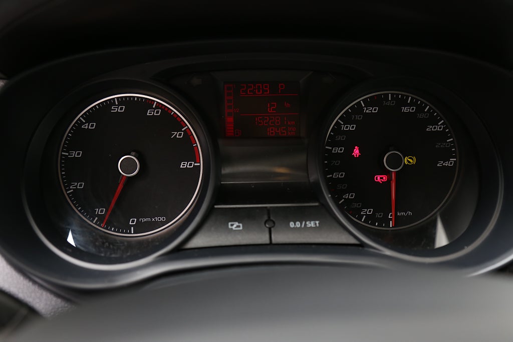 Seat Ibiza 1,2 TSI 105hk Style Aut 5dr P-sensor Motorvärmare Drag 2013