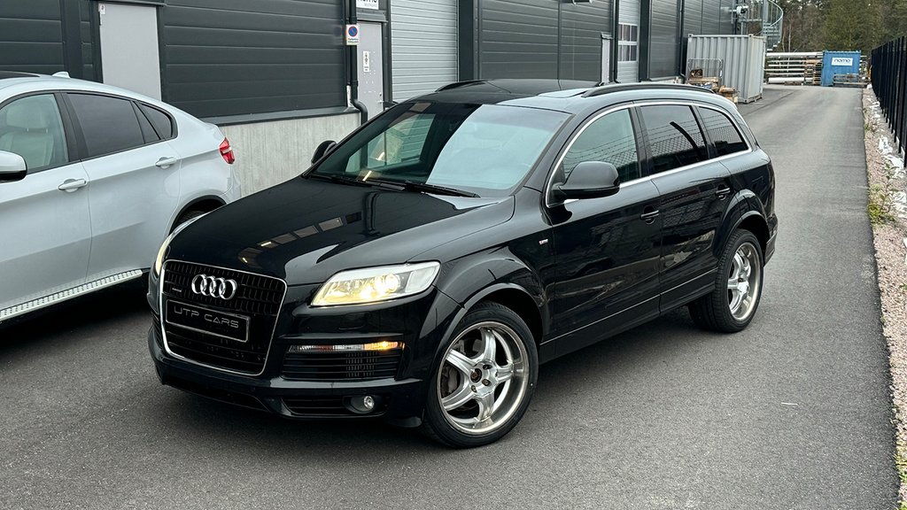 Audi Q7 3.0TDI Quattro S-line / Panorama / Bose / 7 Sits