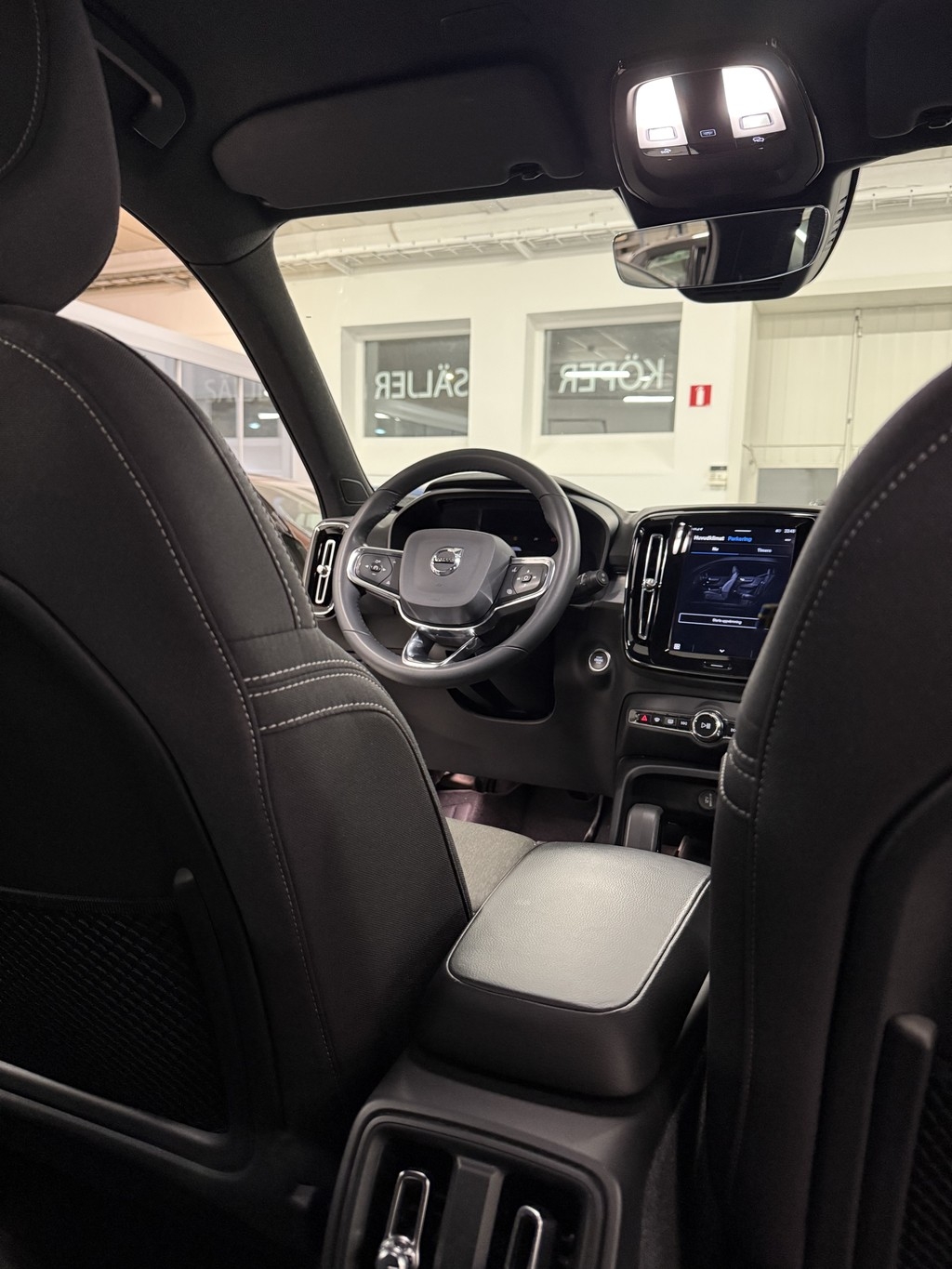 Volvo XC40 2024, kuva 7/41