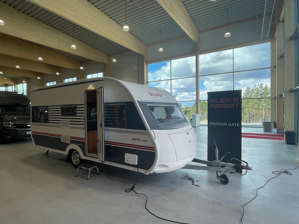 Solifer Artic 520 / ALDE / Långbäddar / 1300kg totalvikt / Fint skick