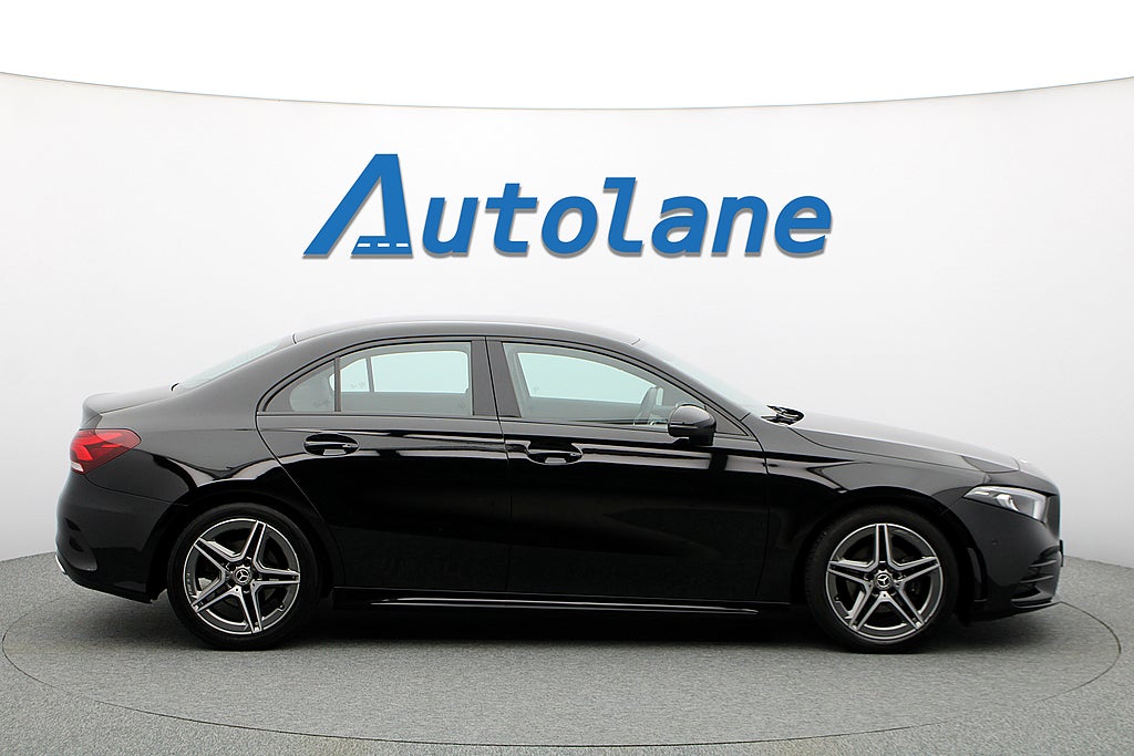 Mercedes-Benz A 200 Sedan AMG Widescreen, Back kamera, Ambient light