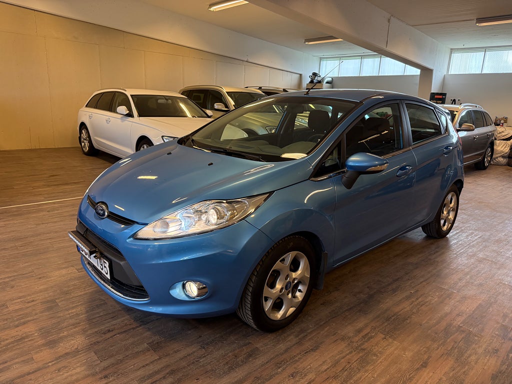 Ford Fiesta 5-dörrar 1.4 TDCi Titanium Euro 5 endast 18500mil 