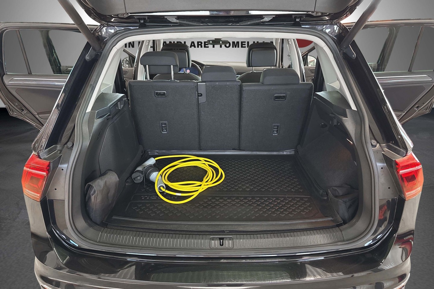Volkswagen Tiguan 2021, bild 7/10