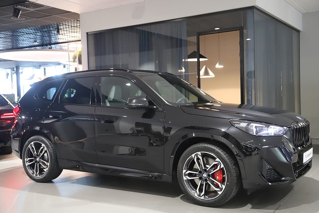 BMW X1 xDrive 25e / M Sport PRO / Panorama / Premium / 19"