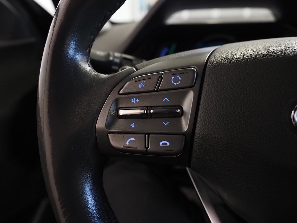 Hyundai IONIQ Electric 38.3 kWh Premium Plus Skinn Kamera GPS El-stol 2020