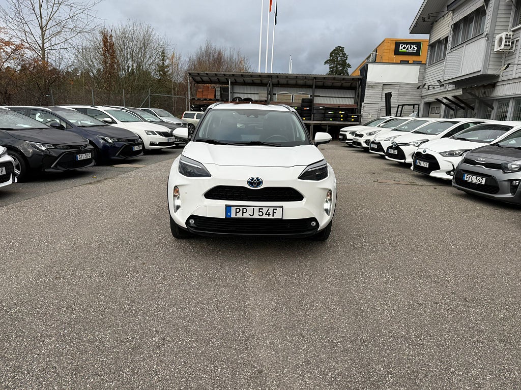 Toyota Yaris Cross HYBRID AWD-i E-CVT ACTIVE AUTO B-KAM MOMS