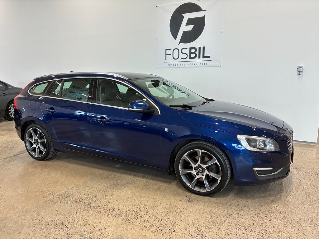Volvo V60 *Kampanj 2000kr CircleK* D4 Ocean Race Drag Skinn Navi 
