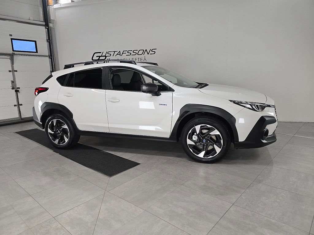 Subaru Crosstrek Limited e-Boxer AWD | Vinterhjul & Dragkrok