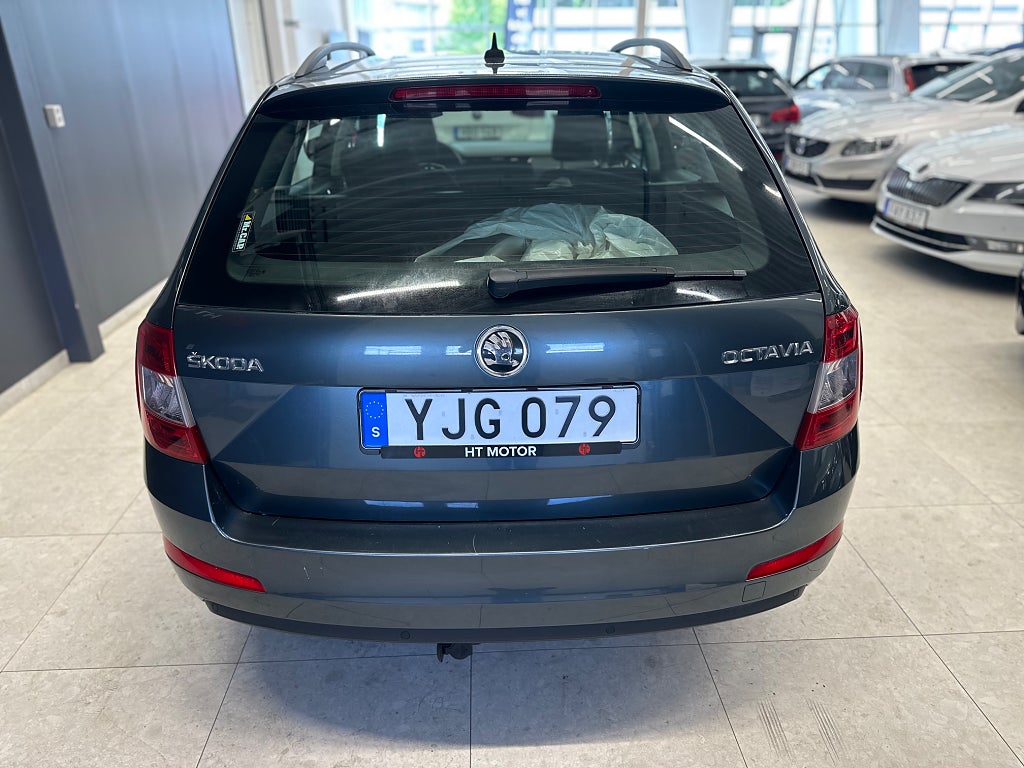 Skoda Octavia Kombi 1.0 TSI 4,99% Ambition/Dragkrok/Fjärr-Värm/Farth