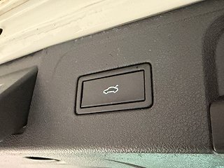 Kombi Volkswagen Passat 25 av 27