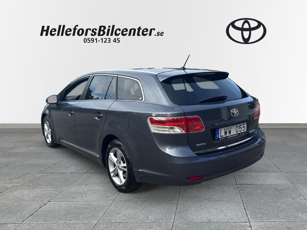 Toyota Avensis 2011, bild 2/10