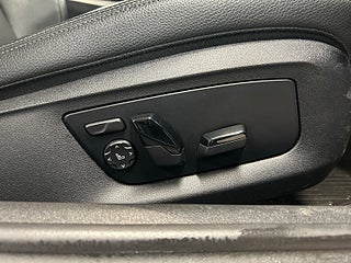 BMW 520d Touring Steptronic Sport line 360°/S&V-Däck/Halvskinn – bild 17