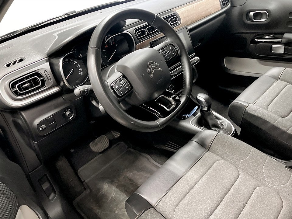 Bild på Citroën C3 Shine 1.2 PT 110hk Aut - B-KAMERA, CARPLAY