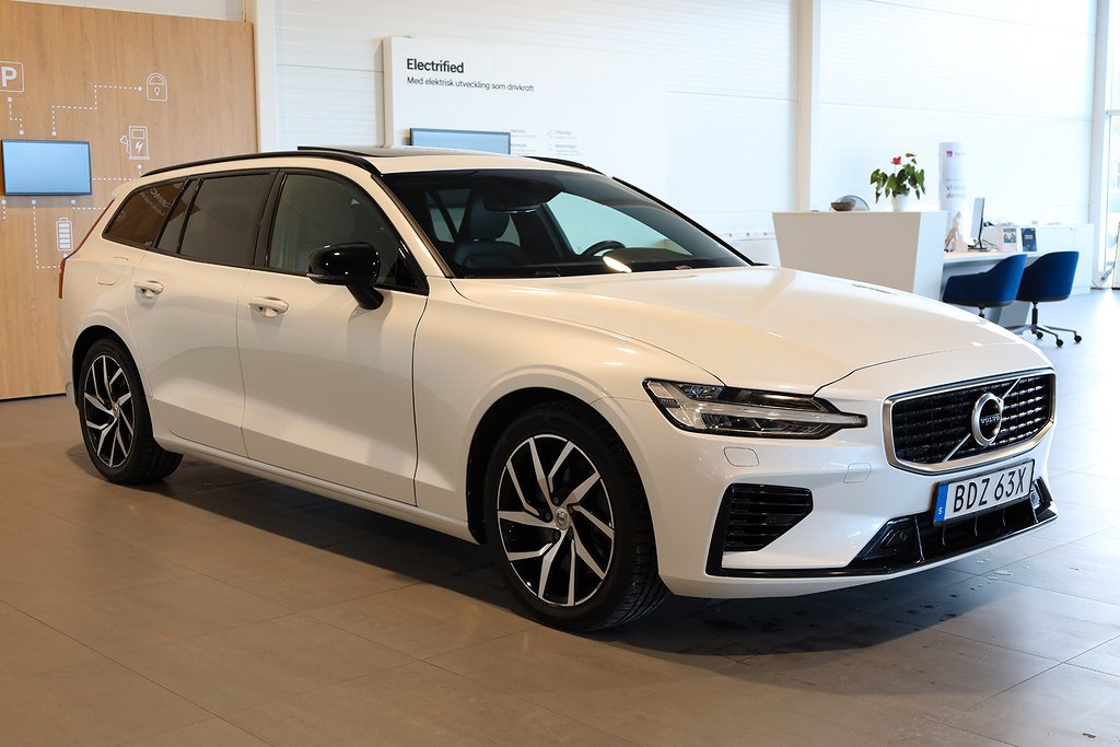 Volvo V60 T8 AWD Aut R-Design Pano Kamera Läder 2019