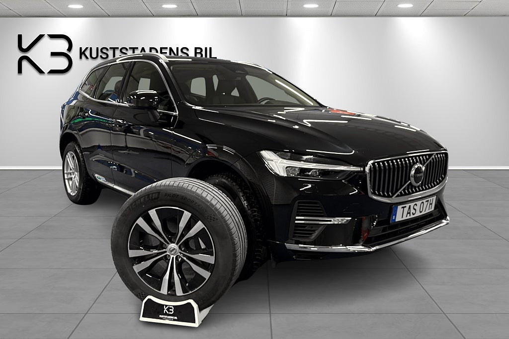 Volvo XC60 Recharge T6 AWD Momentum Skinn Kamera Dragkrok Panorama
