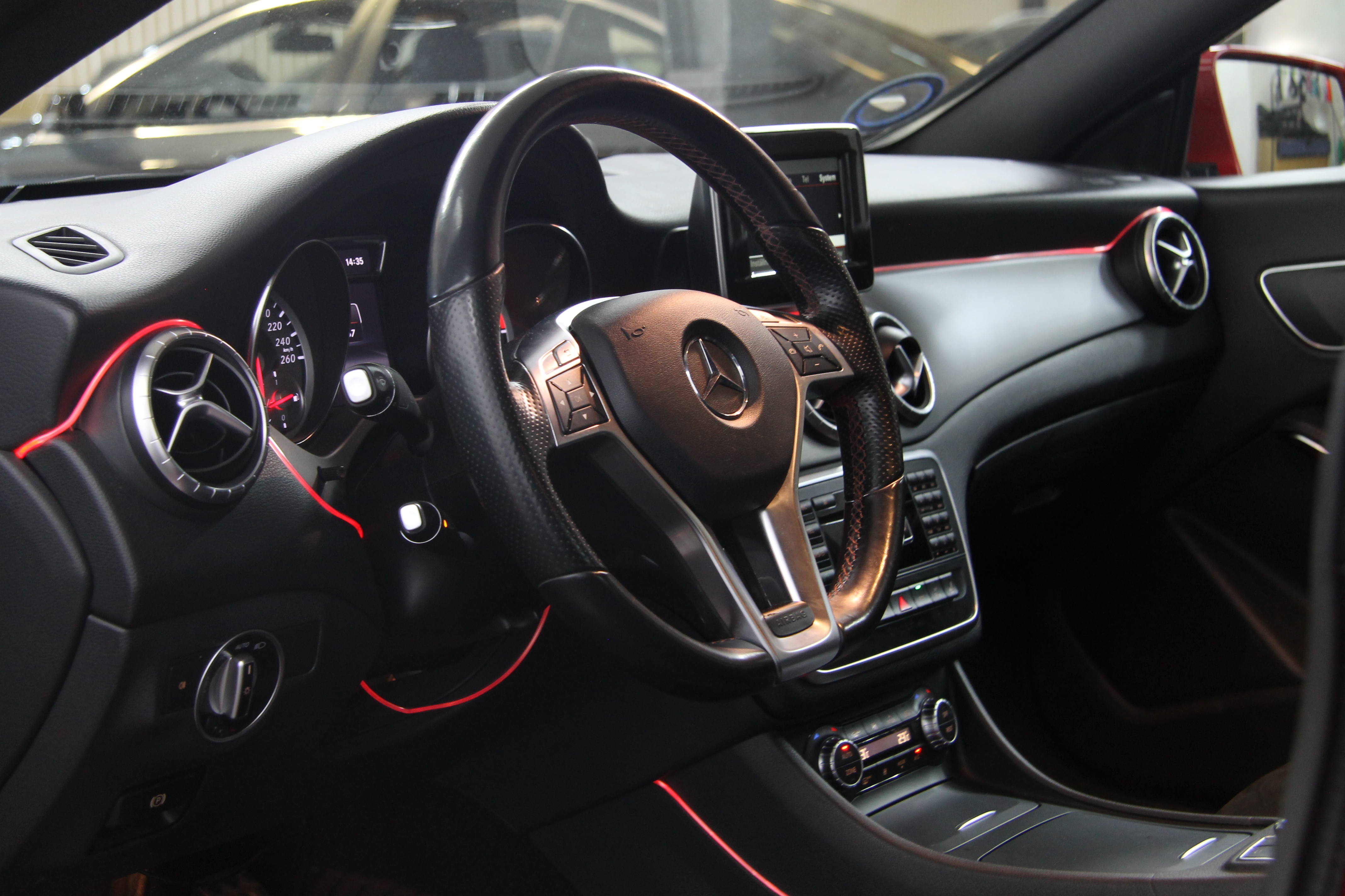Mercedes-Benz CLA 2015, bild 7/35