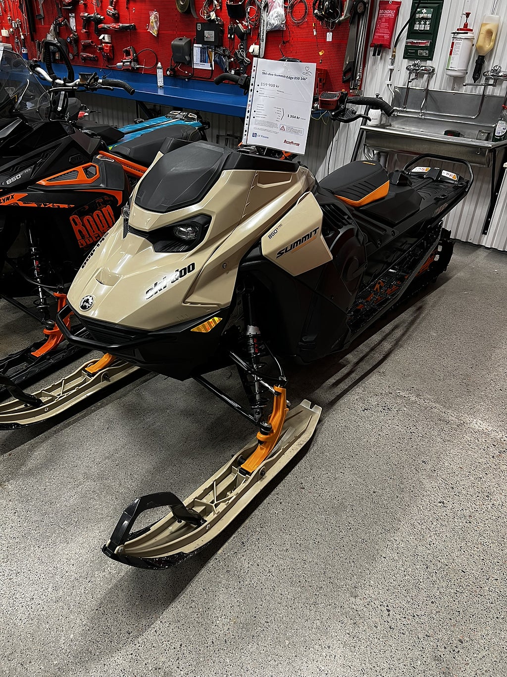 Ski-Doo Summit Edge 850 E-TEC 146"