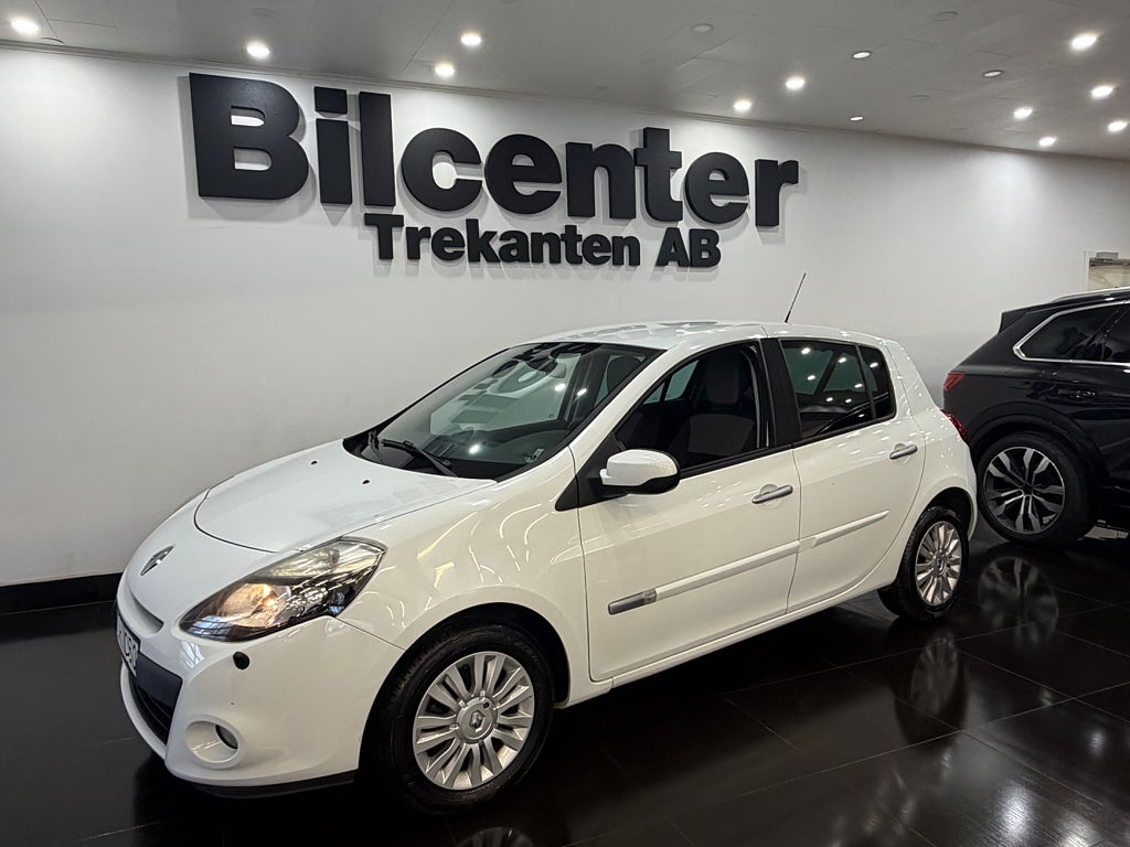 Renault Clio 5-dörrars Halvkombi 1.2 Låga 6.900Mil KamremBytt