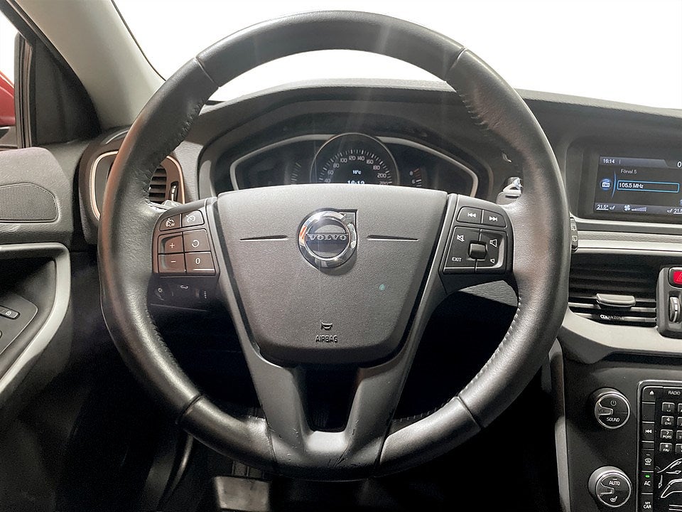 Bild på Volvo V40 Kinetic T2 122hk - DRAG, BACKSENSORER