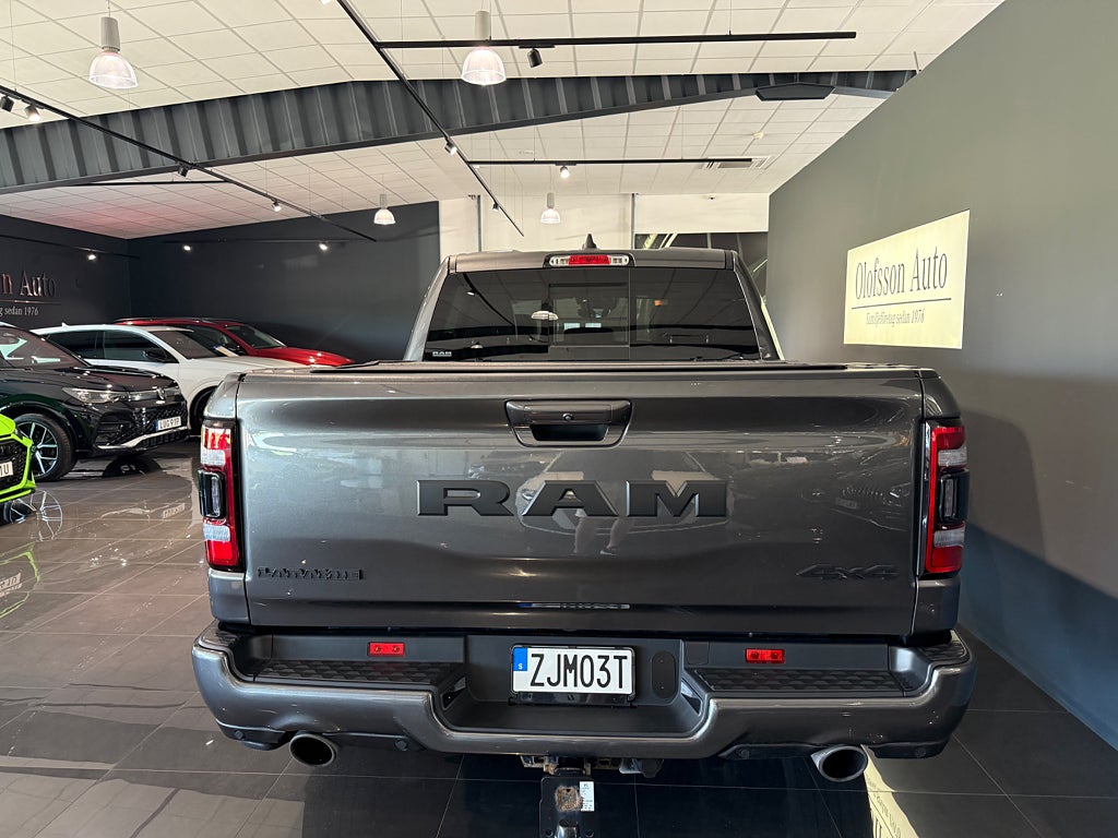 Dodge RAM 1500 Crew Cab 5.7 V8 HEMI 4×4 NIGHT Edition - bild 21