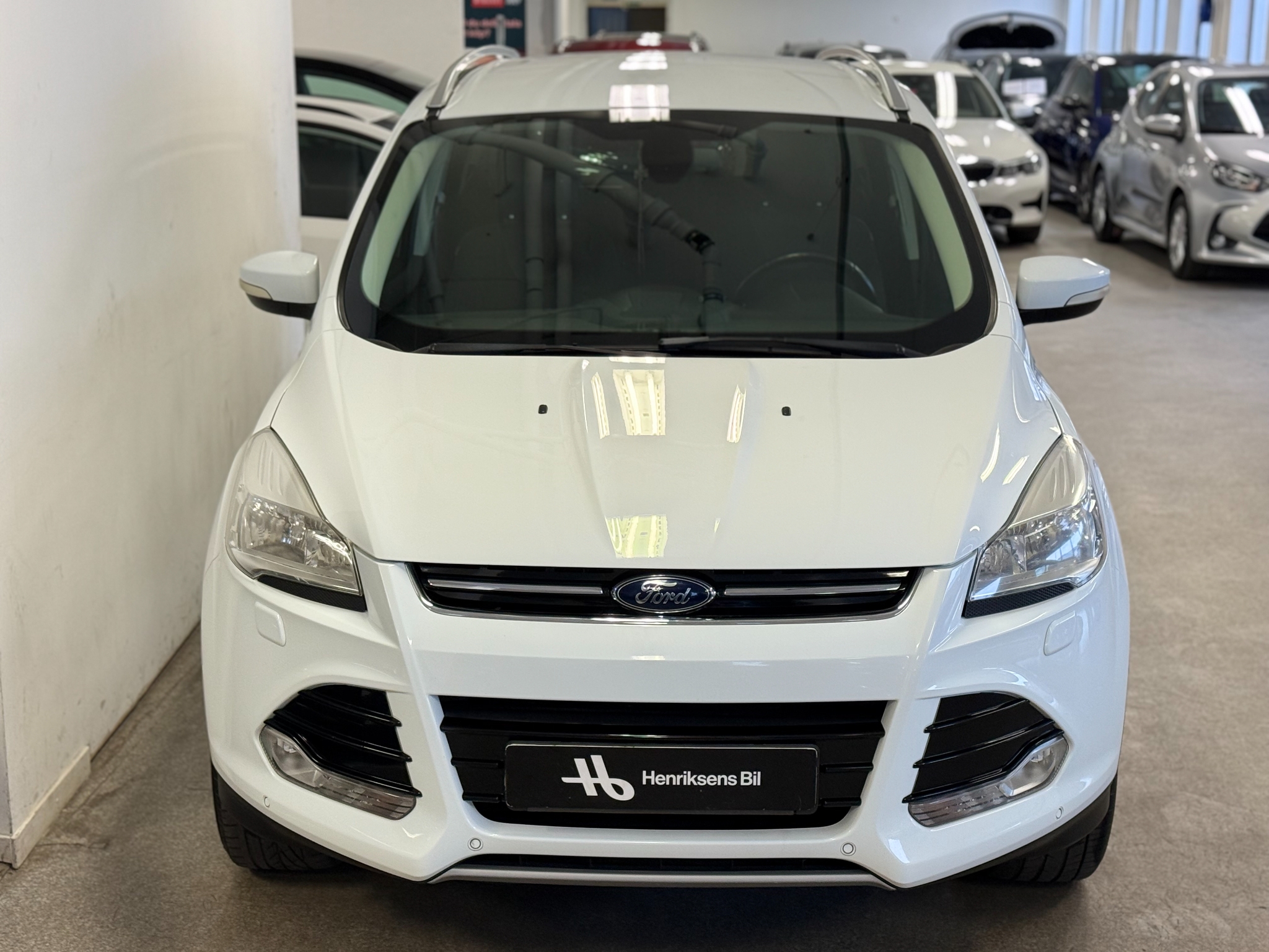 Ford Kuga 1.6 EcoBoost Titanium Euro 5 2013, photo 4/48