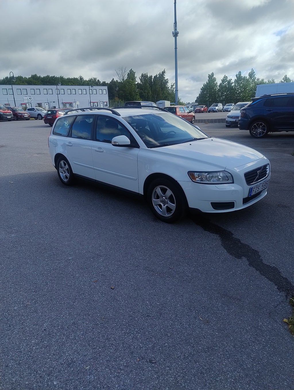 Volvo V50 2.0F Kinetic.S+V däck.Drag.Kompl service bok.Nyrekon